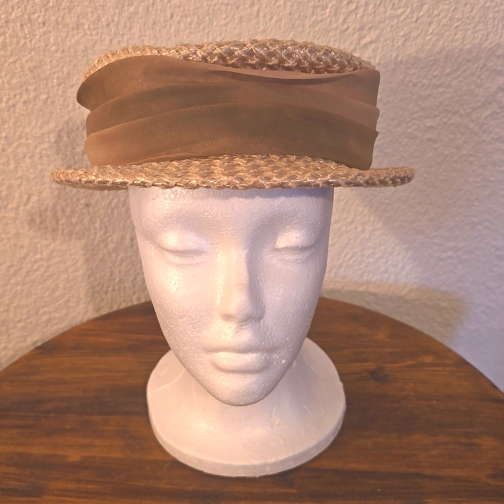 Vintage 1950's Cream Straw Woven Womens Elegant Dress Hat Derby Church